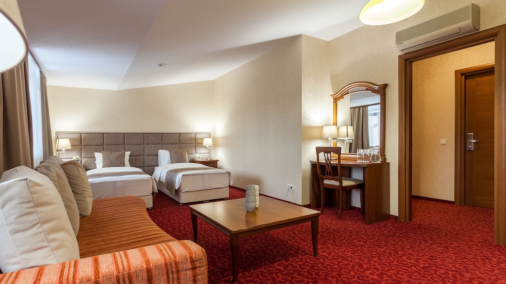 Superior Twin Room photo 2