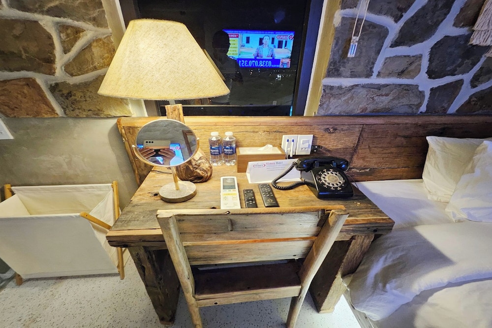 VIP Room - Photo 12