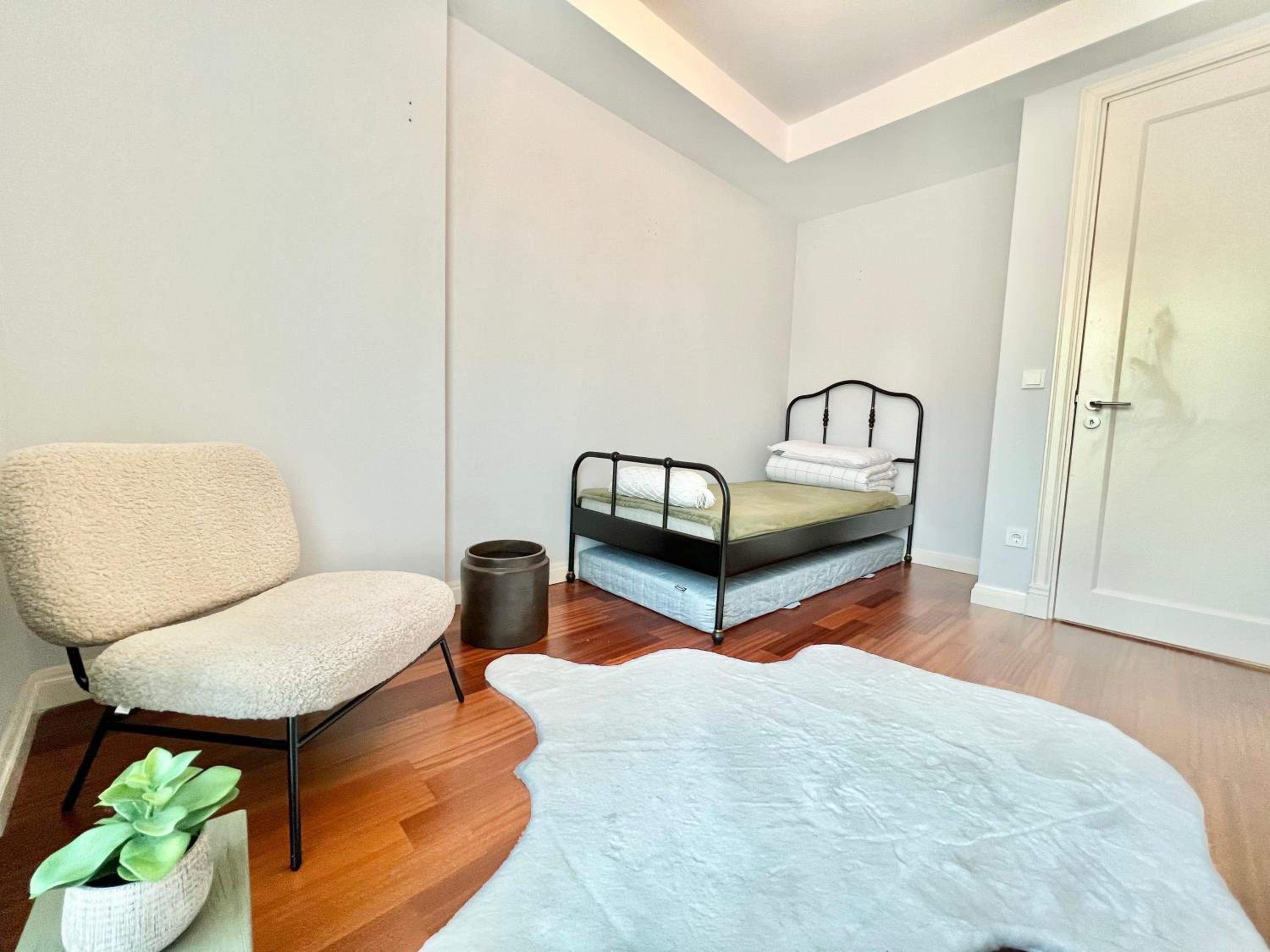 Two-Bedroom Apartment photo 2
