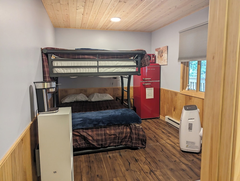Grand Cabin photo 2