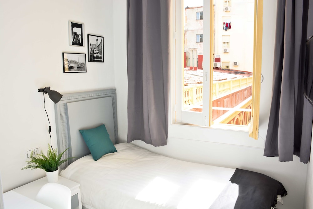 Single Room photo 3