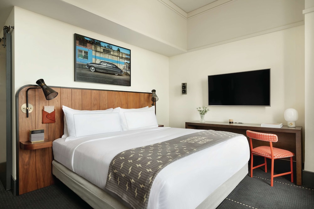 Cabin, 1 King Bed (Main Cabin) - Photo 1