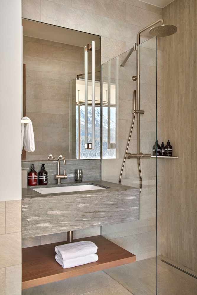 Grace Panoramic Suite thumbnail 5