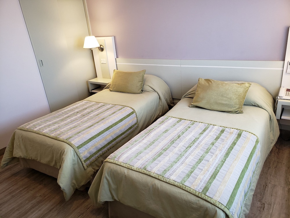 Superior Twin Room, 2 Twin Beds, Non Smoking photo 3