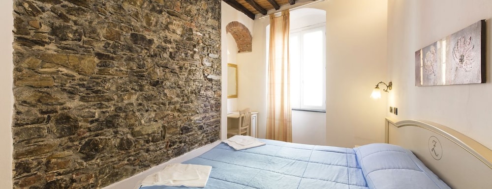 Triple Room - Photo 10