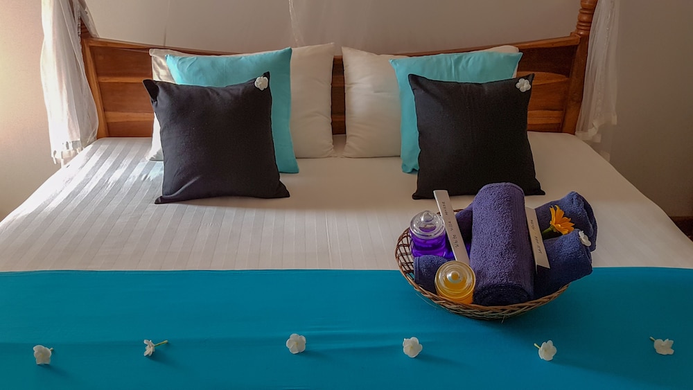 Deluxe Double Room, 1 King Bed, Smoking photo 1
