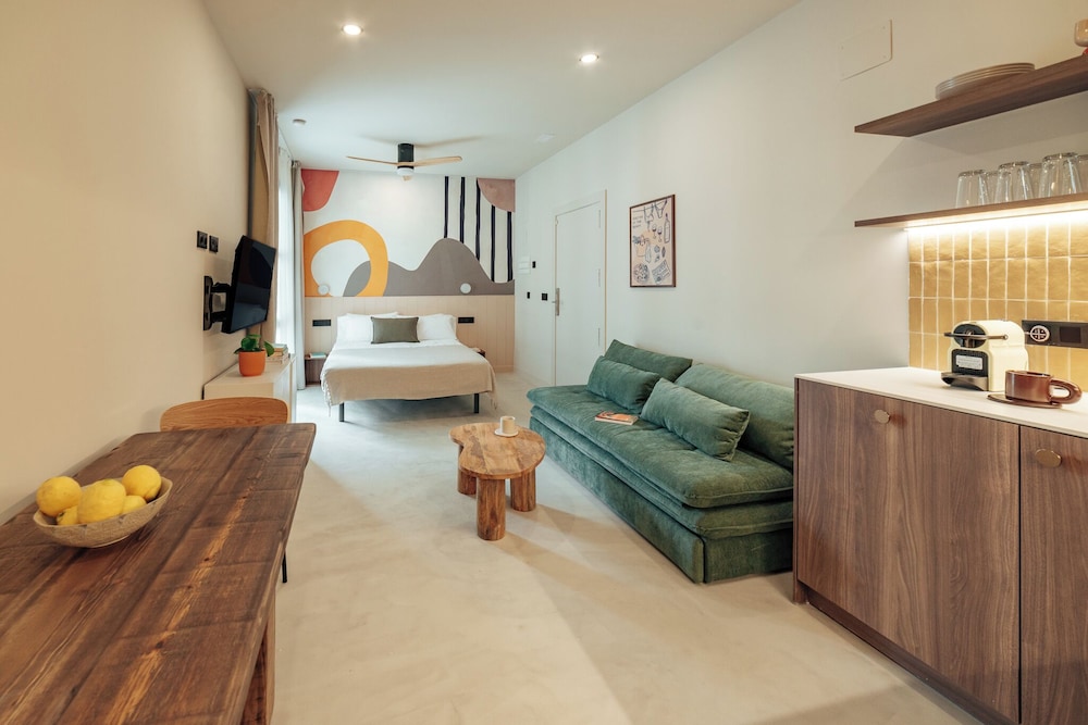 Apartment, Courtyard View (Loft 7)