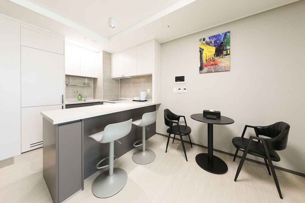 Premium Double Room - Photo 7