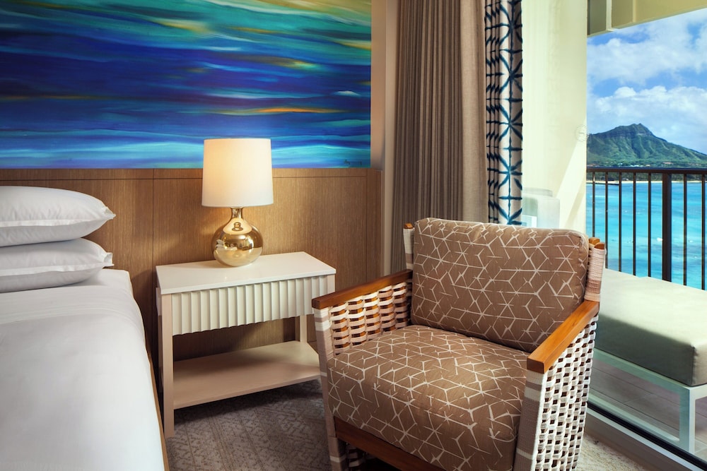 Room, 1 King Bed, Oceanfront (Diamond Head)