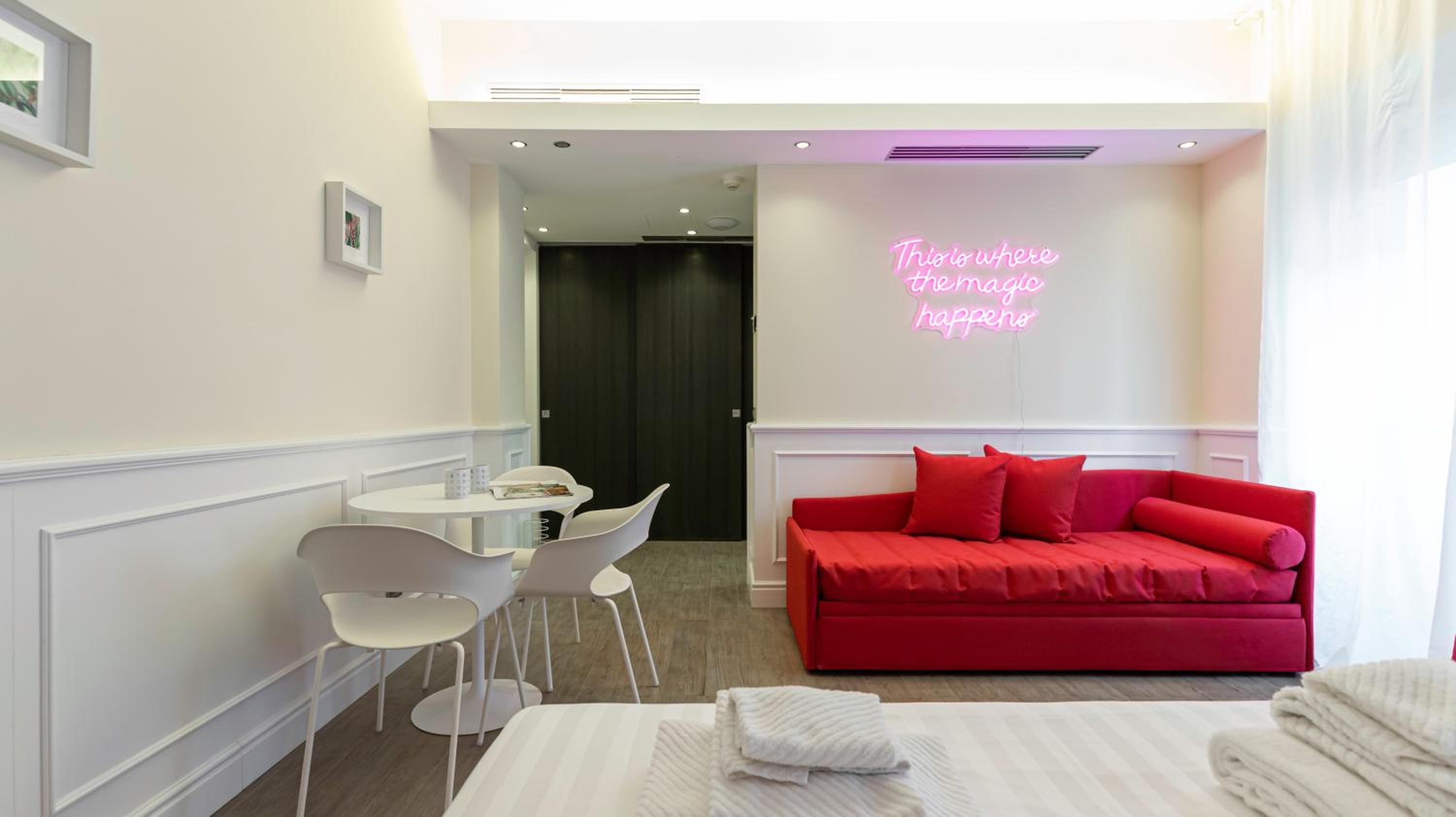 One-Bedroom Apartment