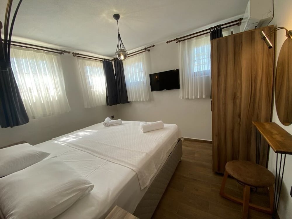 Economy Double Room photo 3