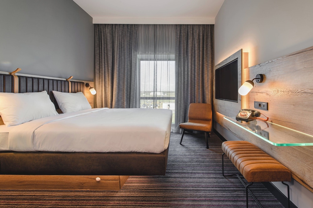Room, 1 Queen Bed - Photo 1