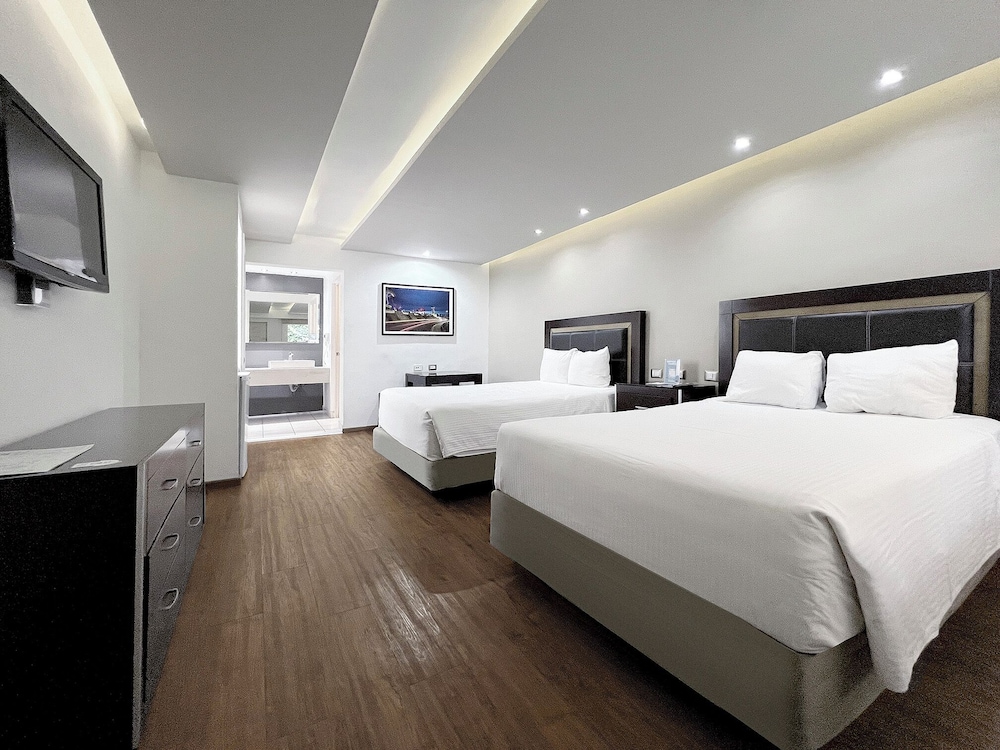 Deluxe Double Room, 2 Double Beds, Non Smoking