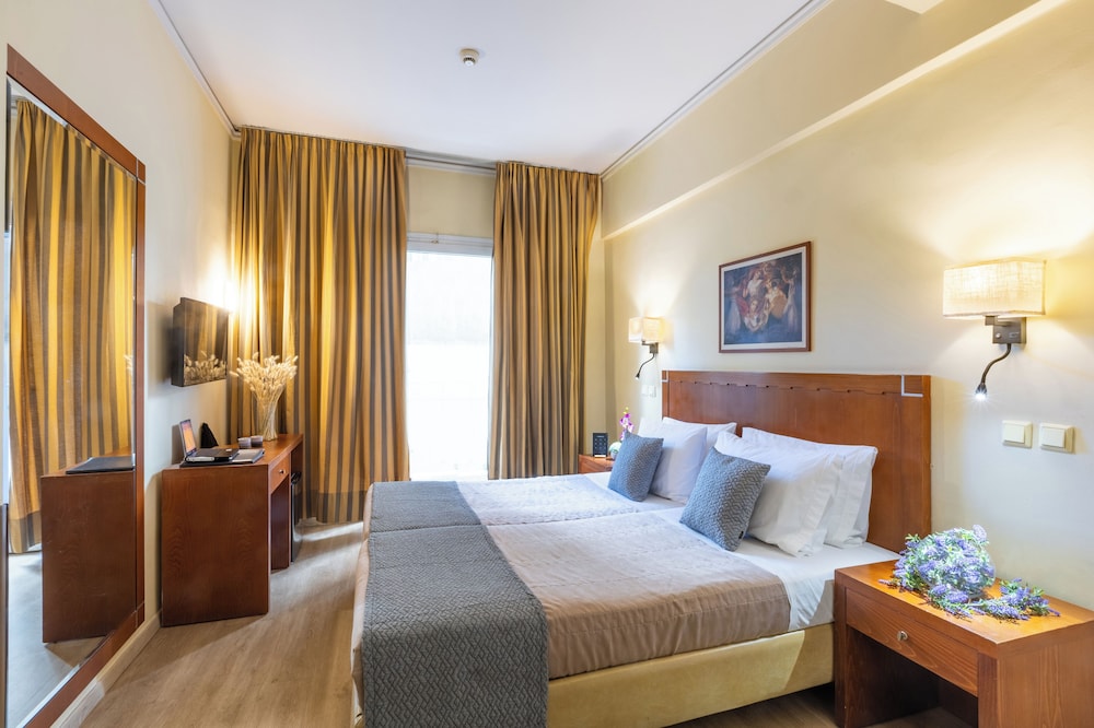 Room photo 2