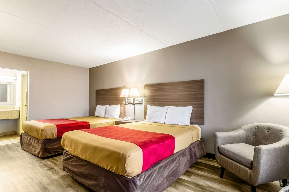Standard Room, 2 Double Beds, Smoking photo 1