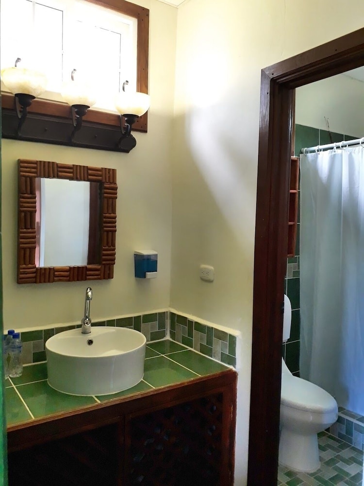 Deluxe Cabin, Multiple Beds, Balcony photo 2
