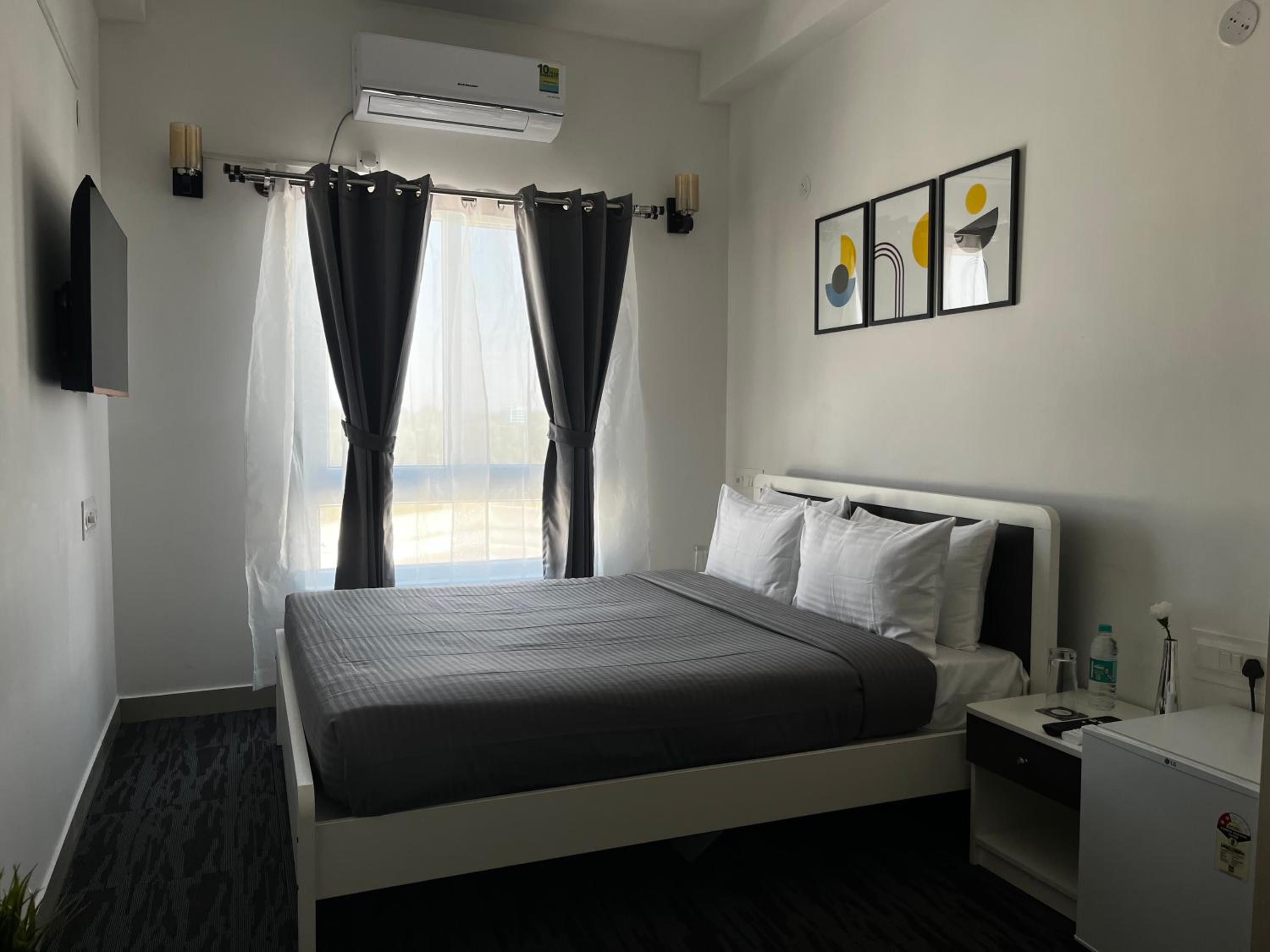 Standard Queen Room - Photo 1