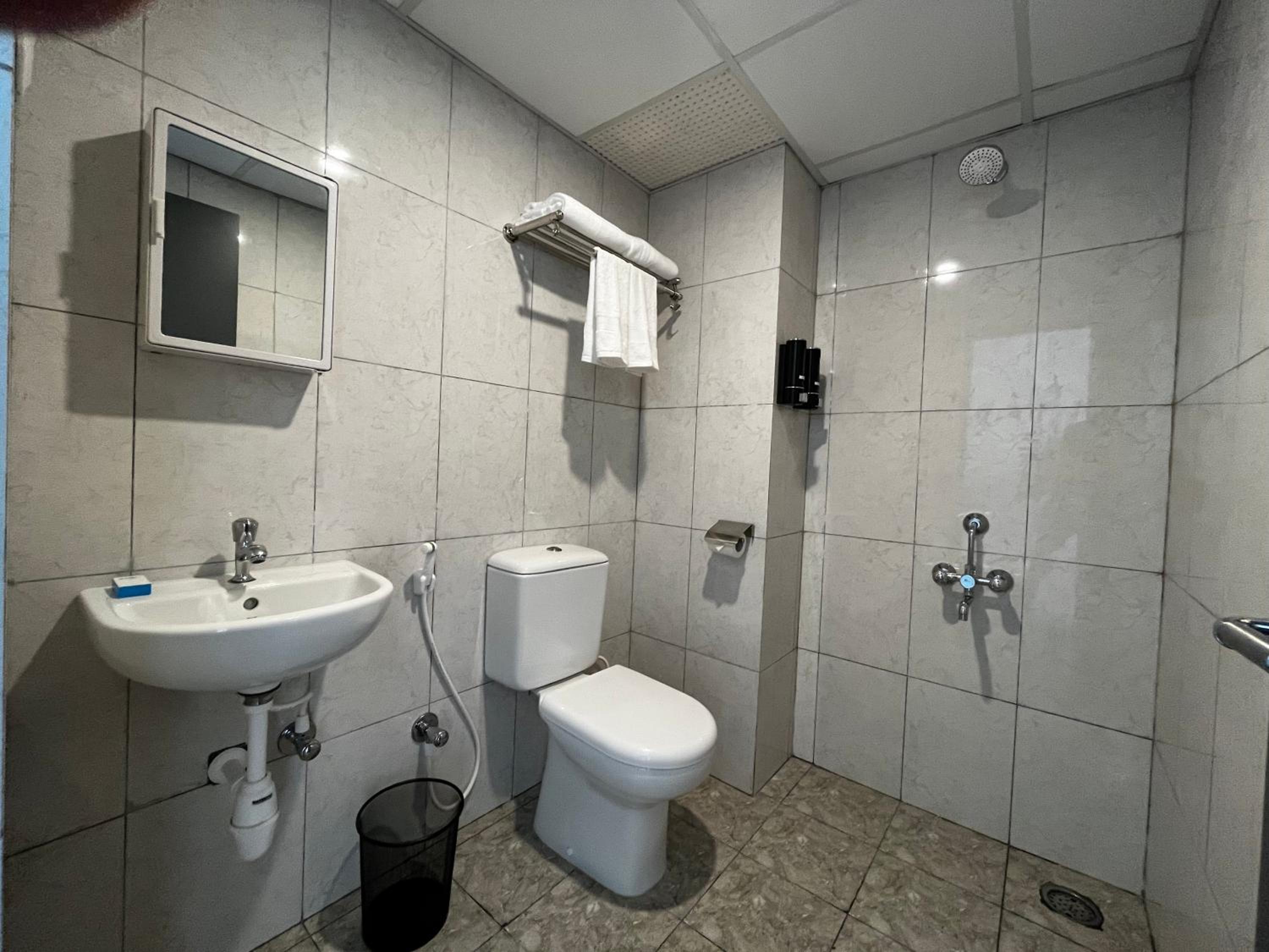 Superior Twin Room - Photo 7