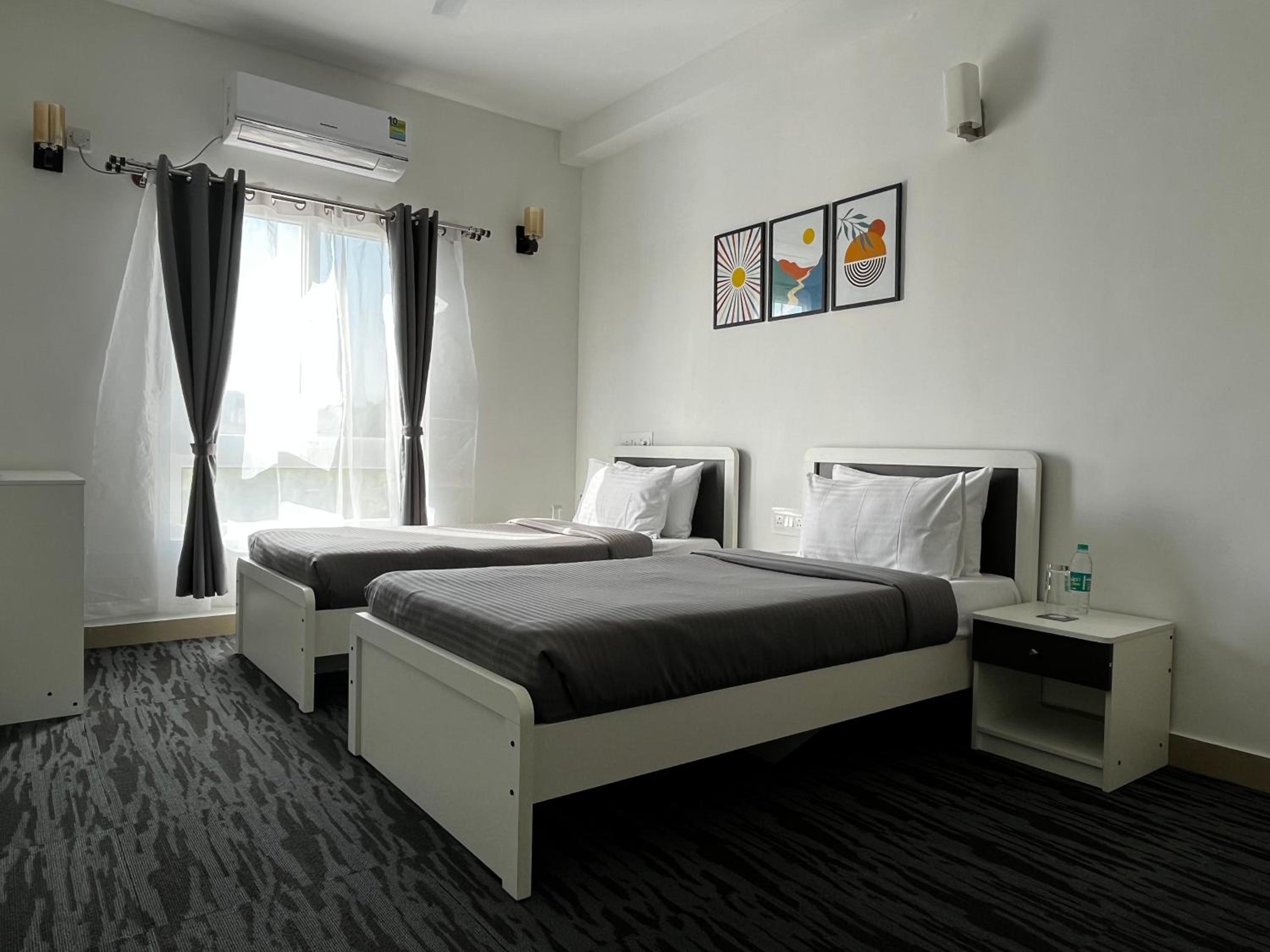 Superior Twin Room - Photo 1