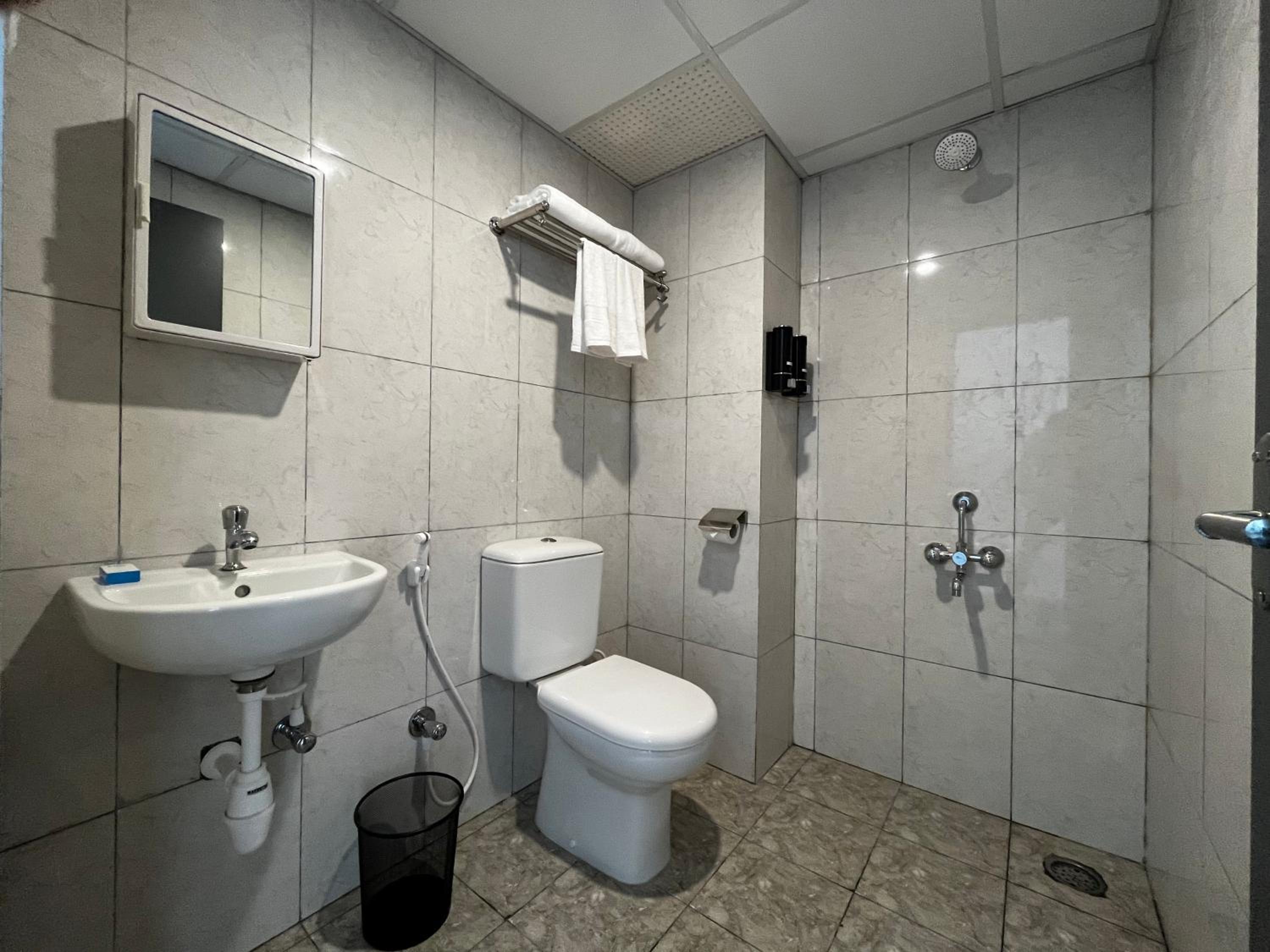 Superior Twin Room - Photo 5