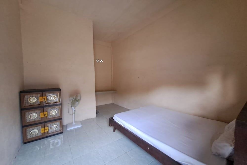 Basic Double Room photo 3