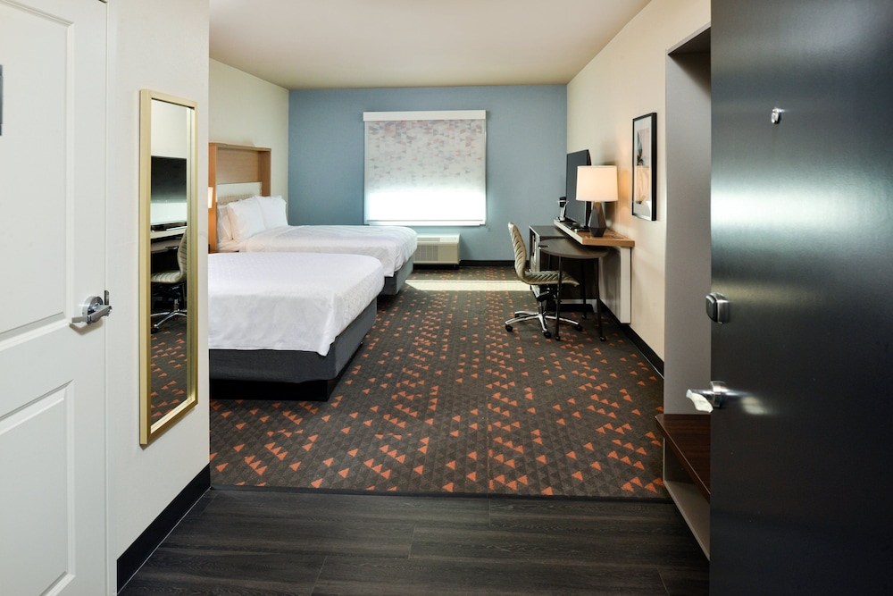 Standard Room, 2 Queen Beds, Accessible (Communications) - Photo 6