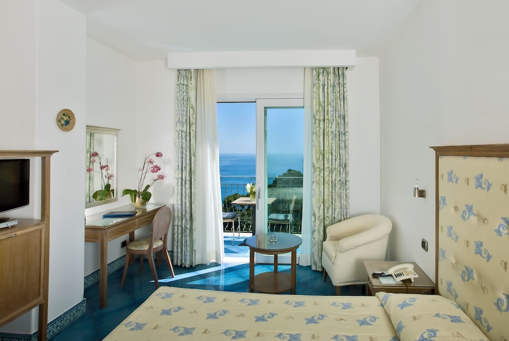 Deluxe Double or Twin Room, Sea View