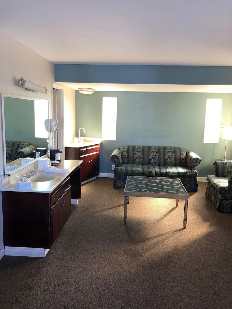 Suite, 1 Bedroom photo 2