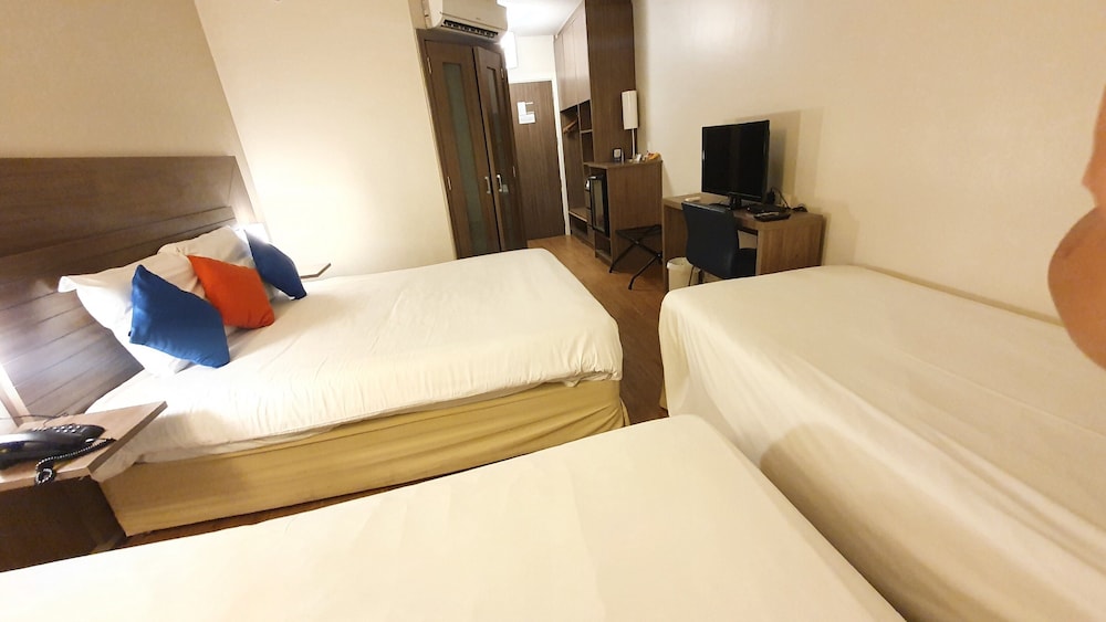 Family Room, Multiple Beds - Photo 2