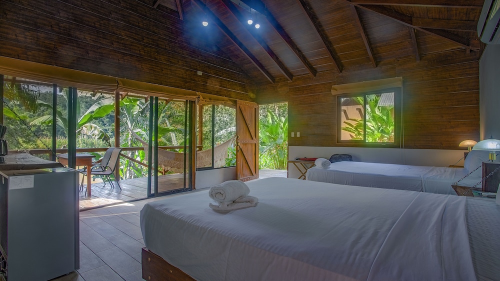 Deluxe Bungalow, 2 Queen Beds (Danto) photo 1
