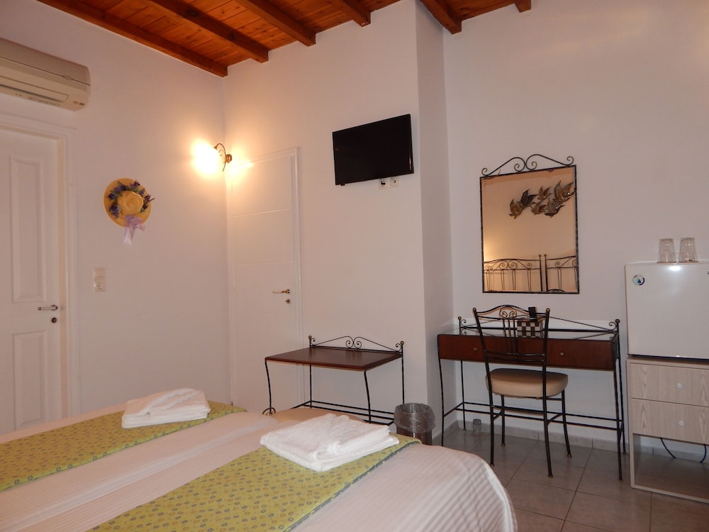 Economy Double Room, Ground Floor photo 2