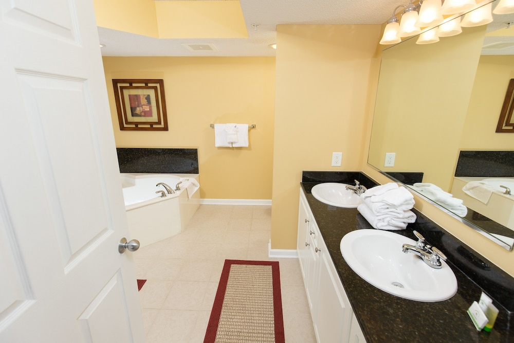 Yacht Club 2 Bedroom Double photo 3