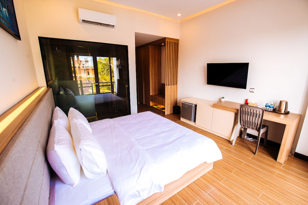 Deluxe Double Room, Pool View photo 2