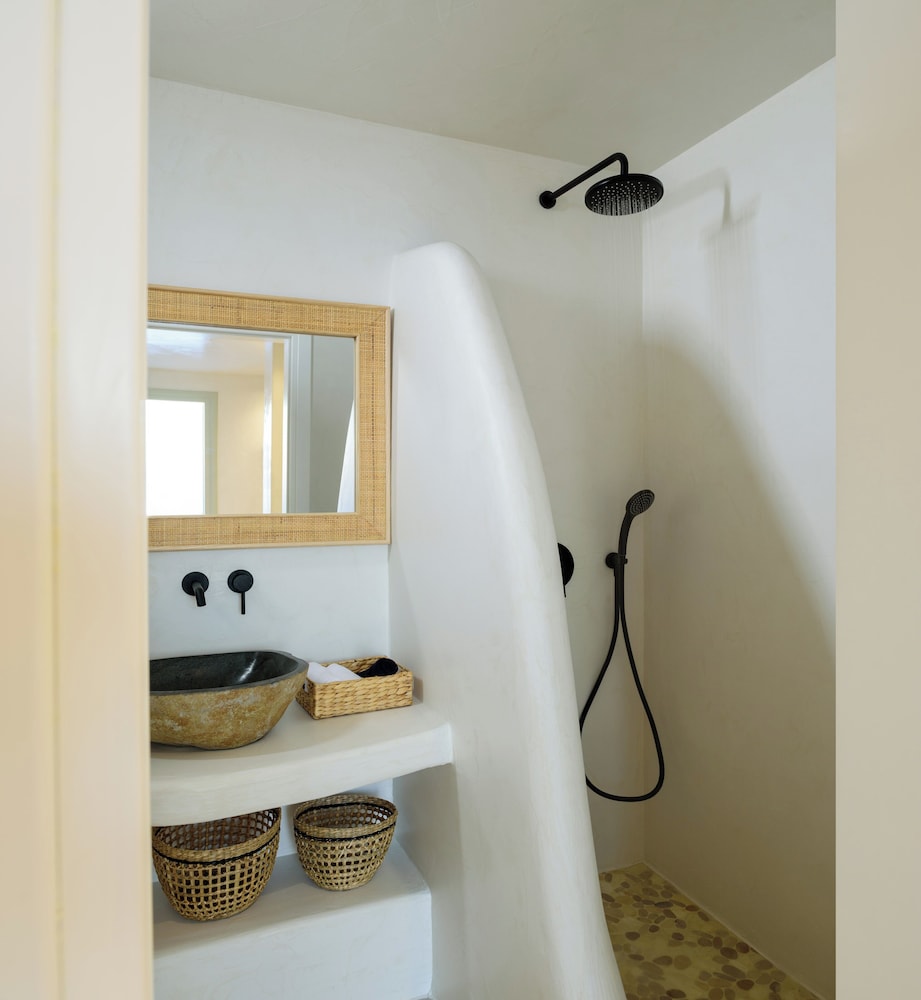 Standard Double Room - Photo 10