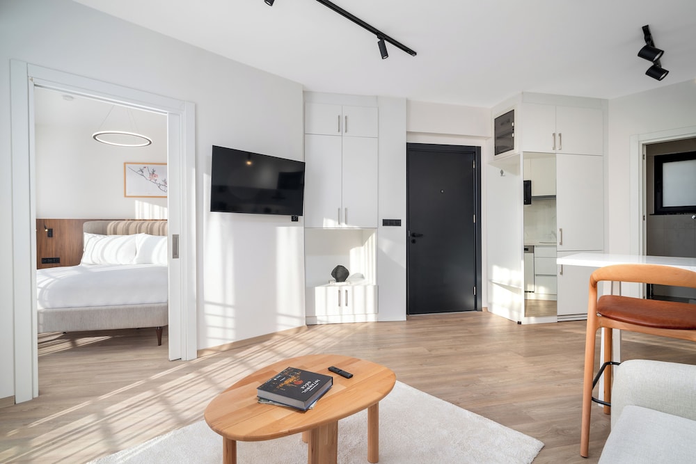 Deluxe Apartment photo 2