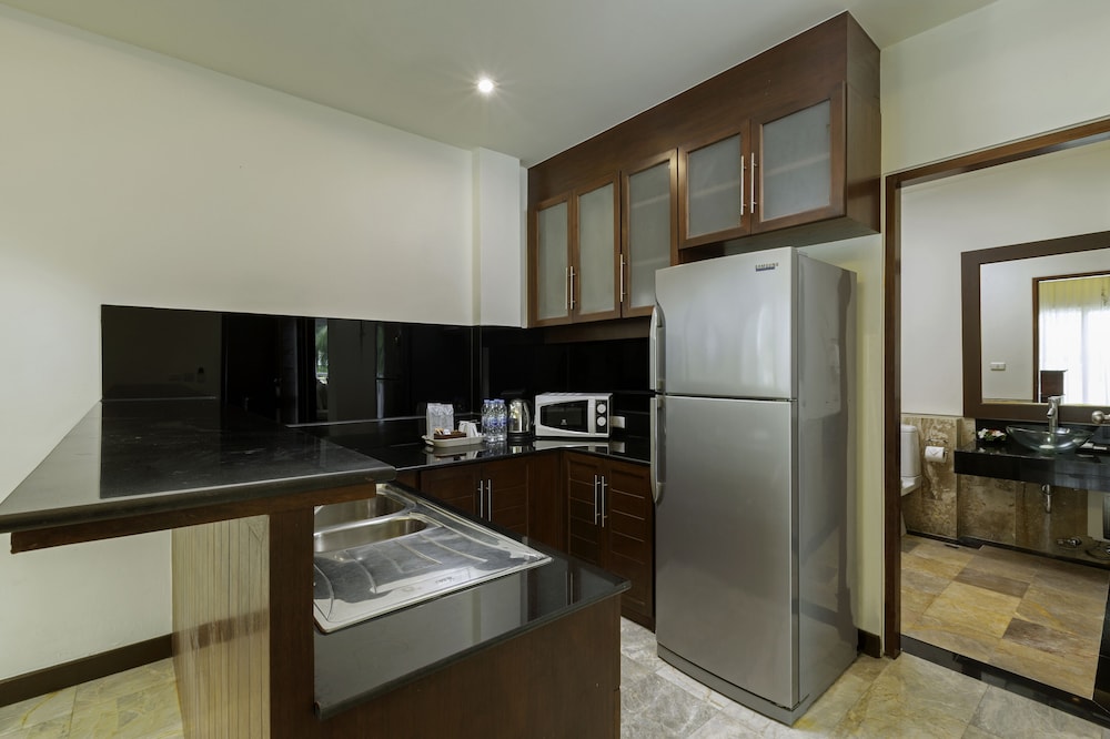 Two Bedroom Junior Suite - Photo 11