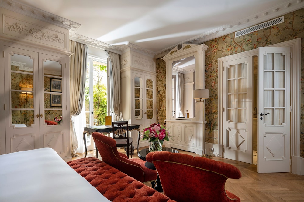 Chambre Supérieure Double ou avec lits jumeaux Chambre Supérieure Double ou avec lits jumeaux