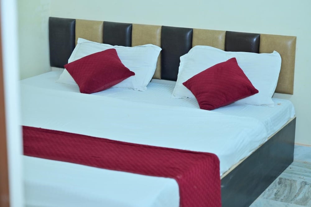 Deluxe Double Room, Multiple Bedrooms, City View photo 3
