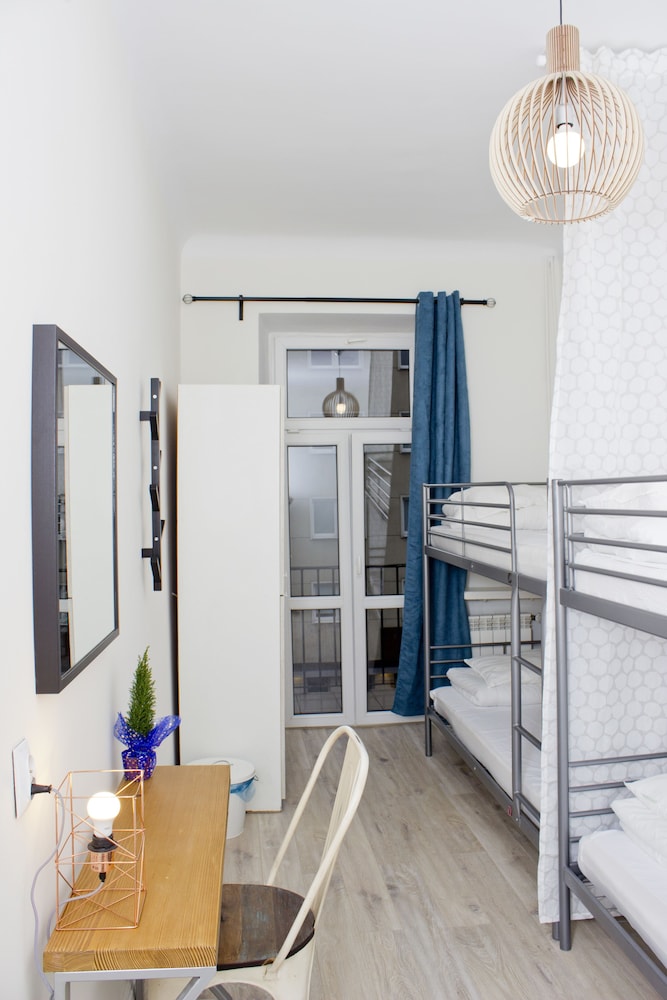 Standard Shared Dormitory, Mixed Dorm, Shared Bathroom, City View (1 bed in 8-bed dormitory)