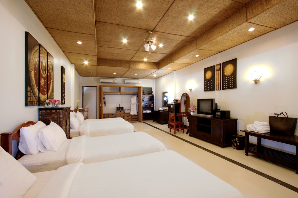 Quadruple Room - Photo 2