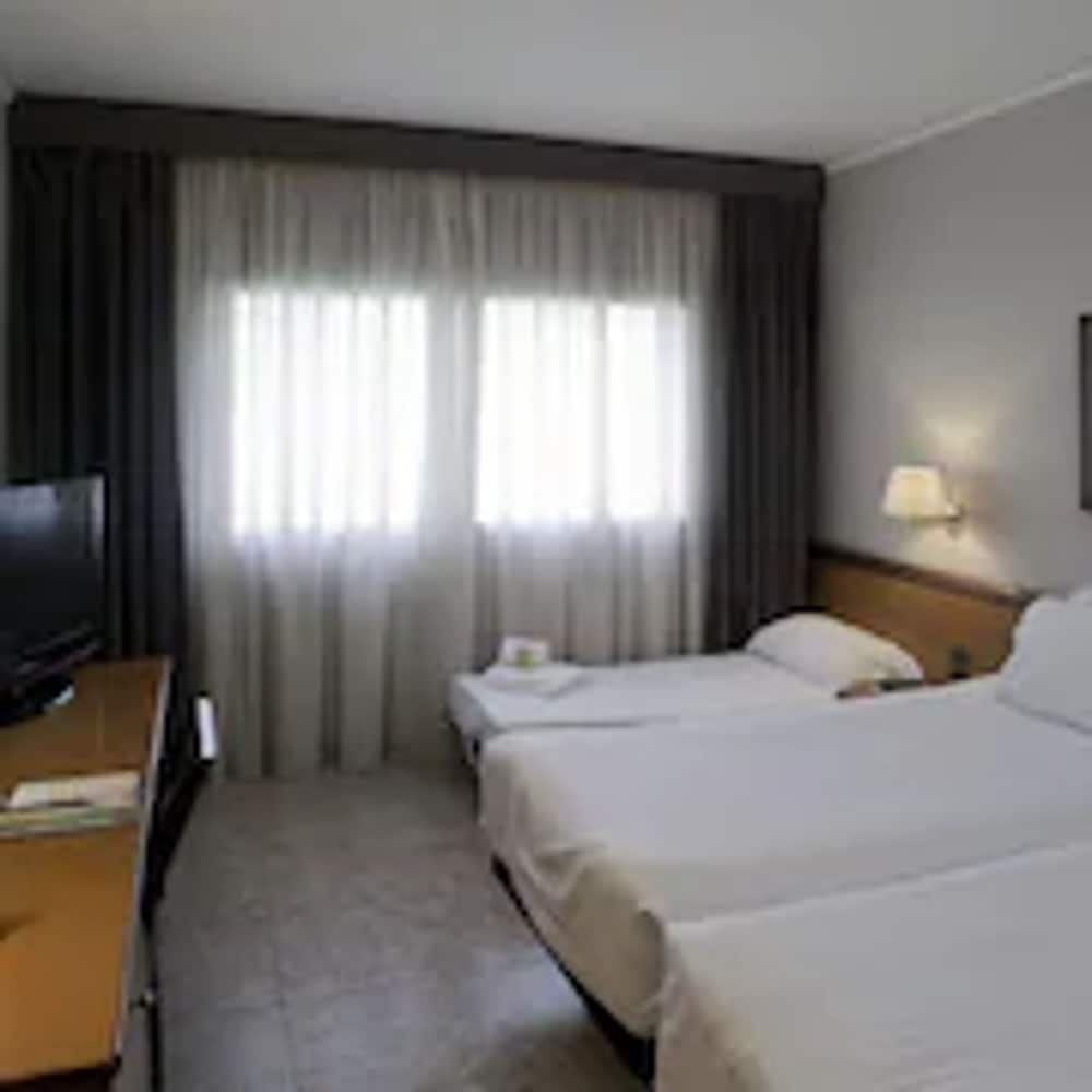 Family Triple Room - Photo 2