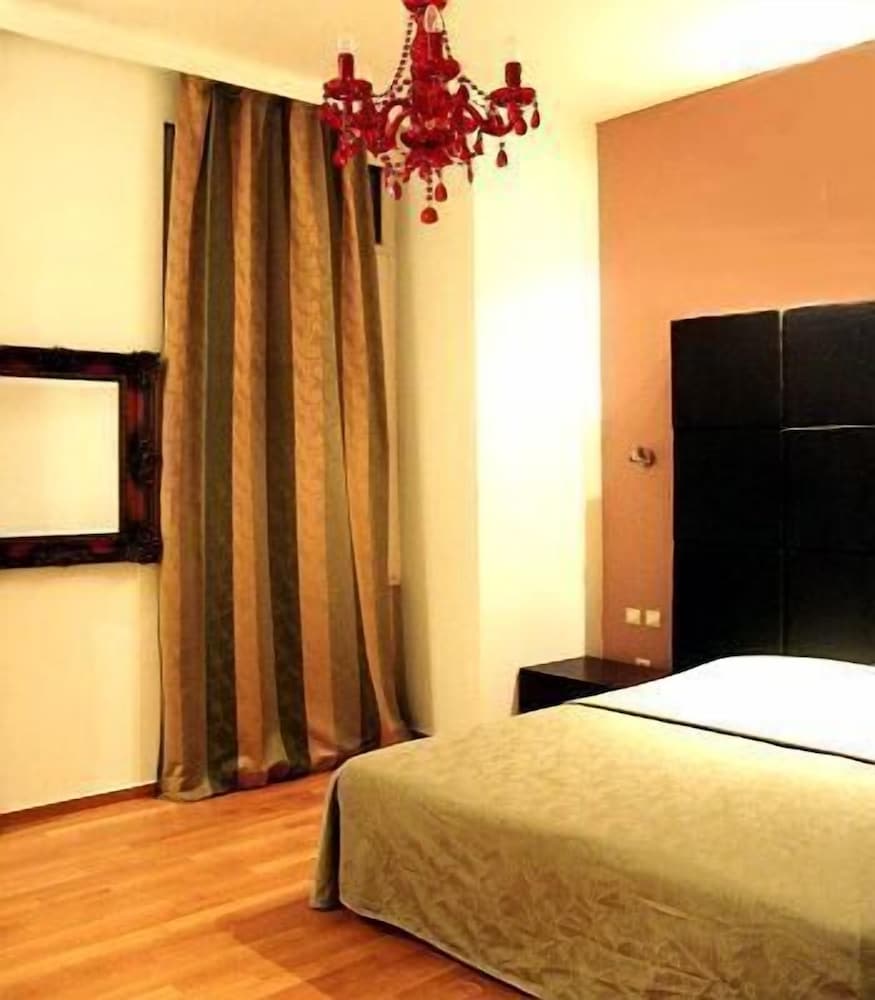 Junior Double Room, Jetted Tub photo 2