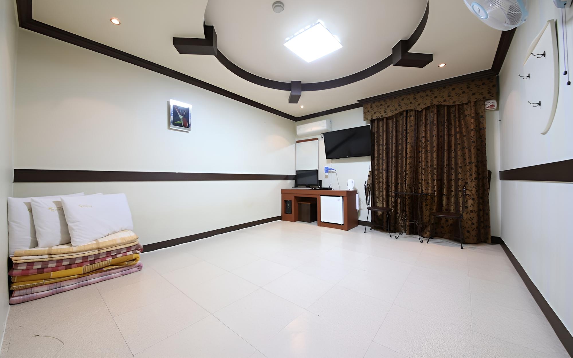 Room (On-dol) photo 1