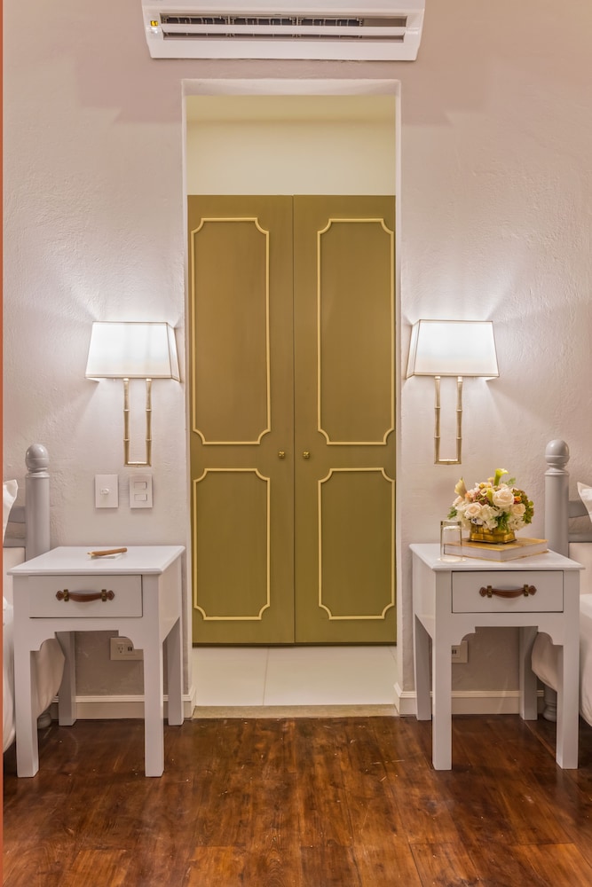 Superior Room, 2 Queen Beds photo 2