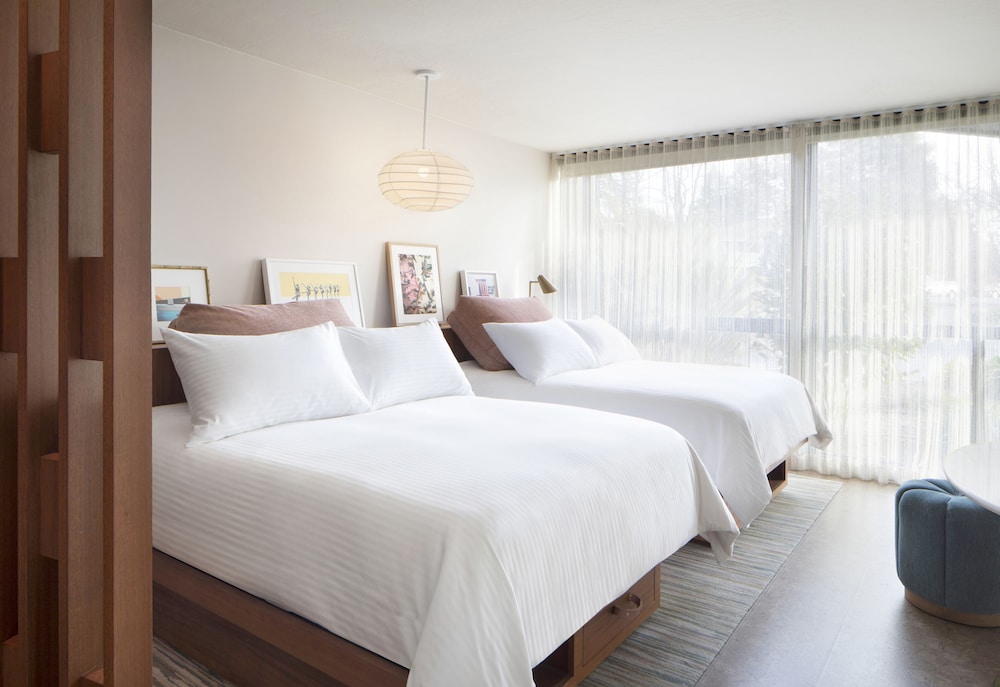 Premium Room, Multiple Beds, Patio, Poolside