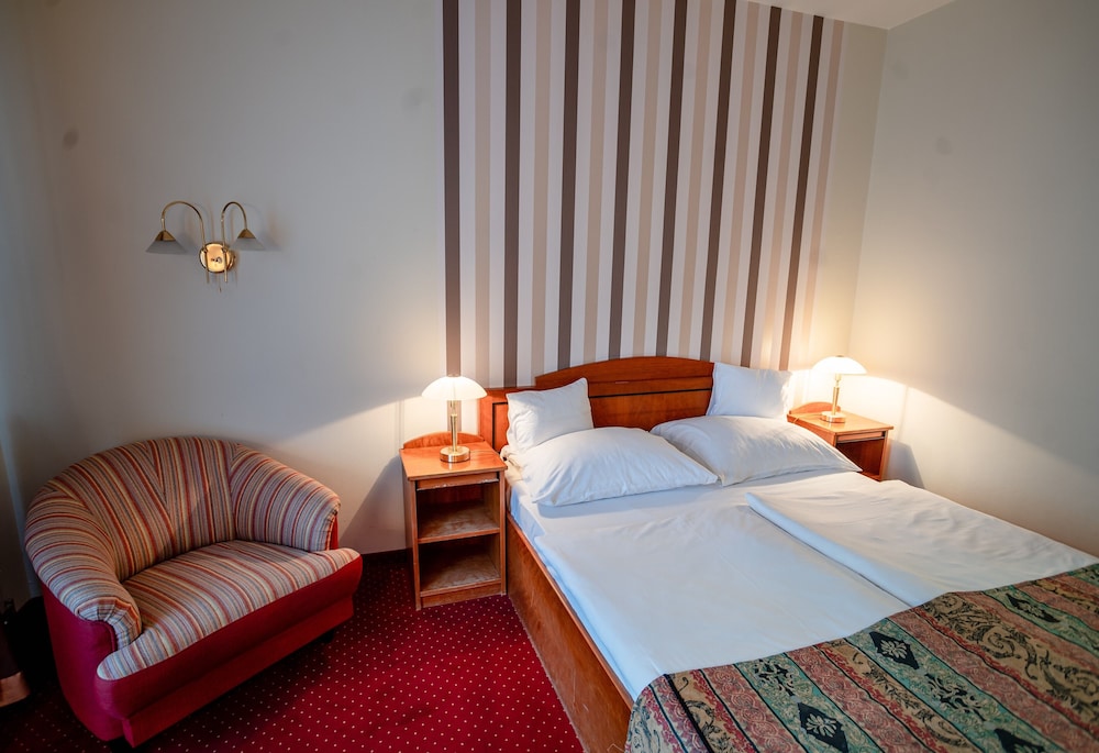Standard Double Room - Photo 3