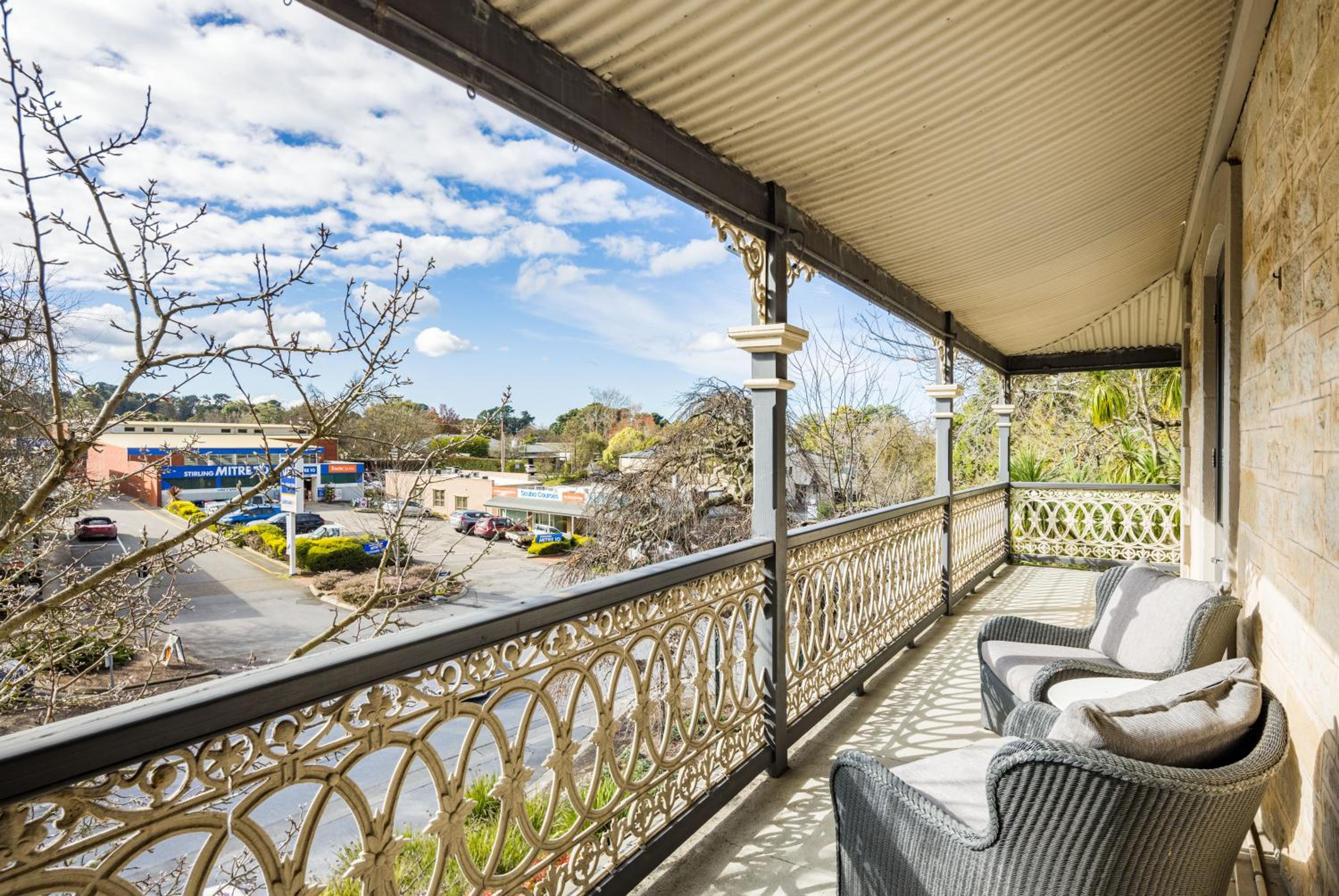 Deluxe Double Room with Balcony photo 2