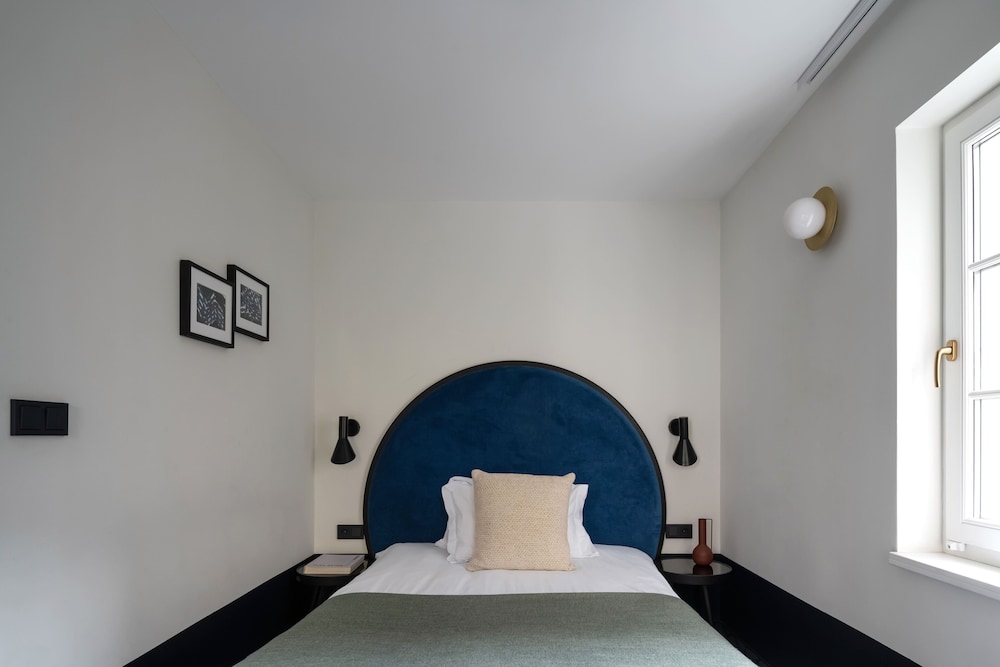 Classic Single Room