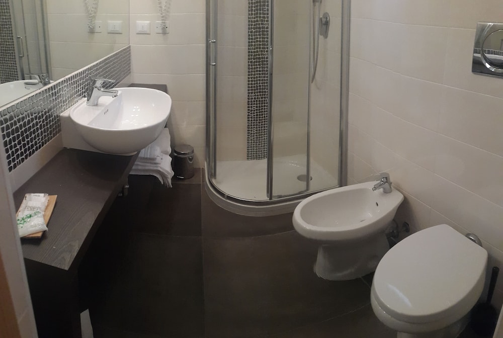 Superior Triple Room photo 3