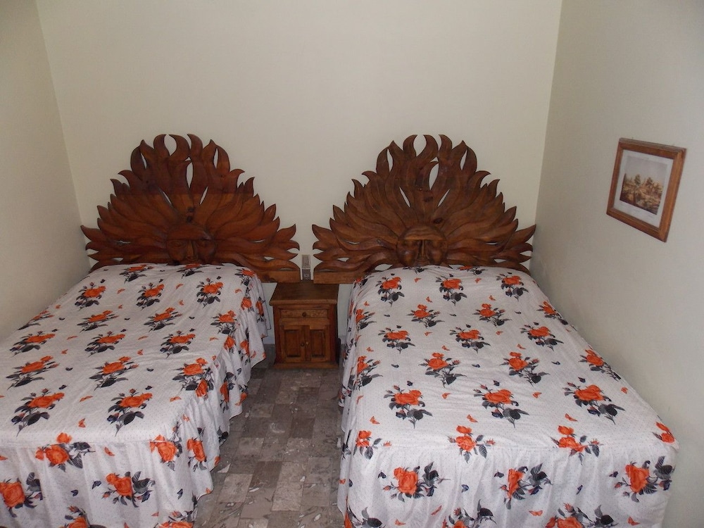 Standard Room, 2 Double Beds photo 3